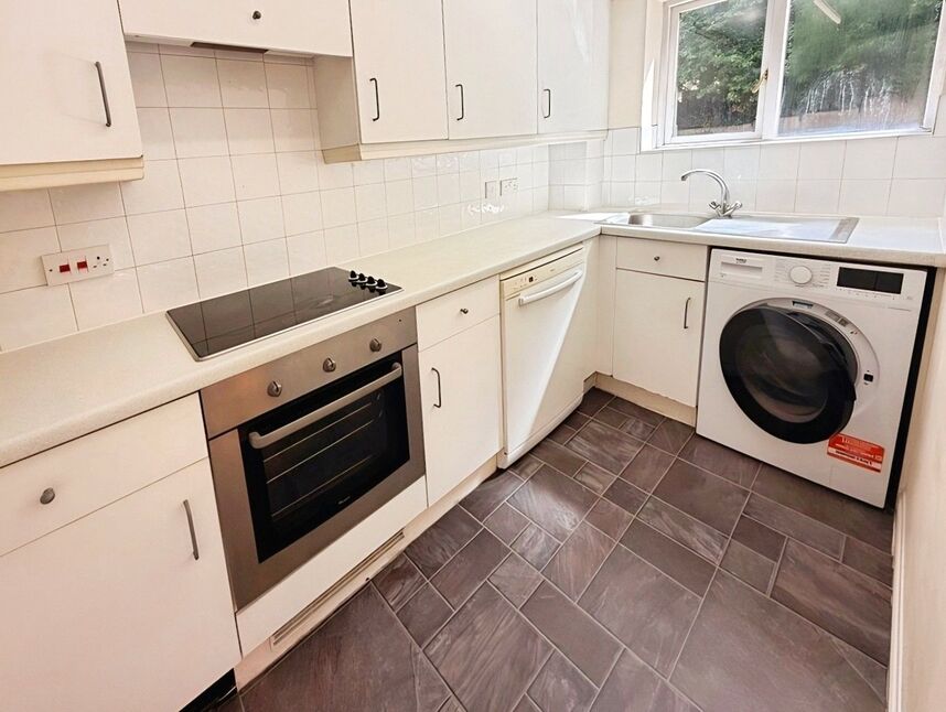 Flat Tongdean Lane in Brighton