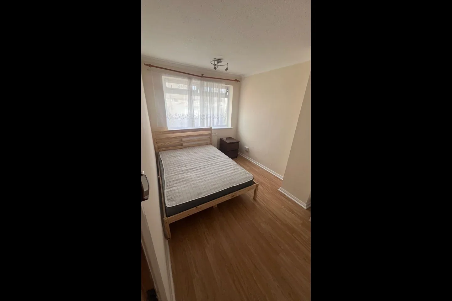 Room Christchurch Road in Tilbury