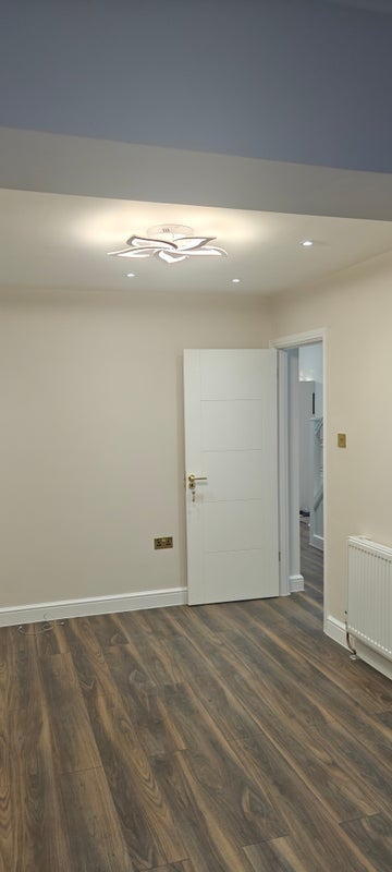 Room Roxeth Green Avenue in Greater London