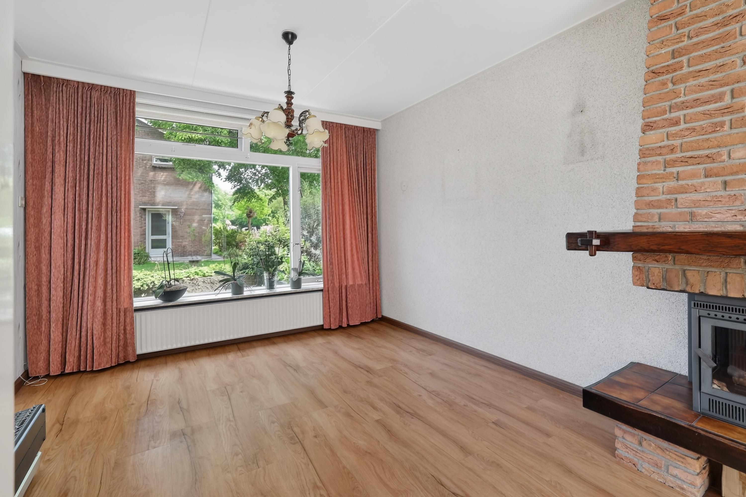 Tussenwoning te koop: Prins Bernhardstraat 20, Stellendam
