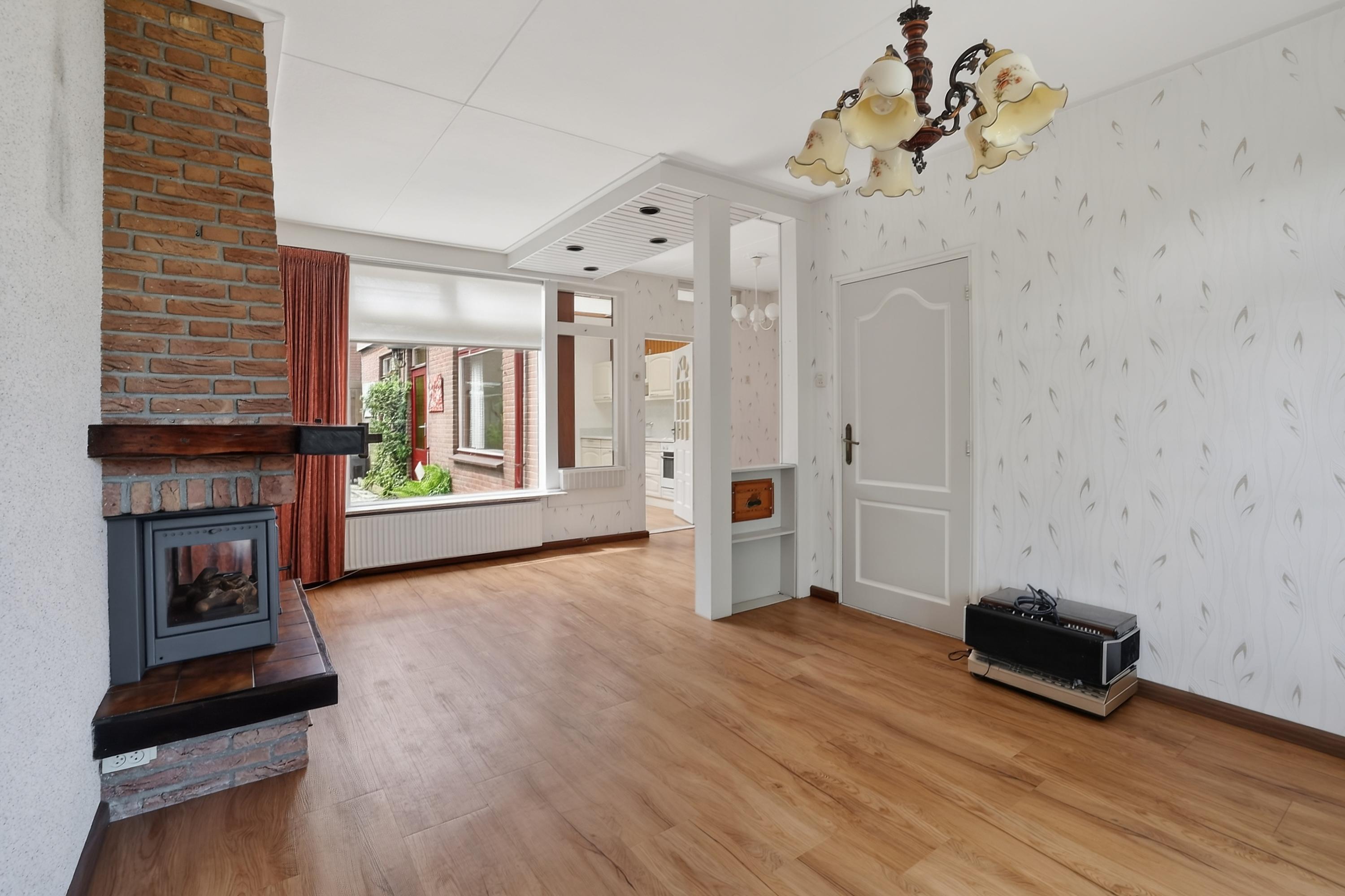 Tussenwoning te koop: Prins Bernhardstraat 20, Stellendam