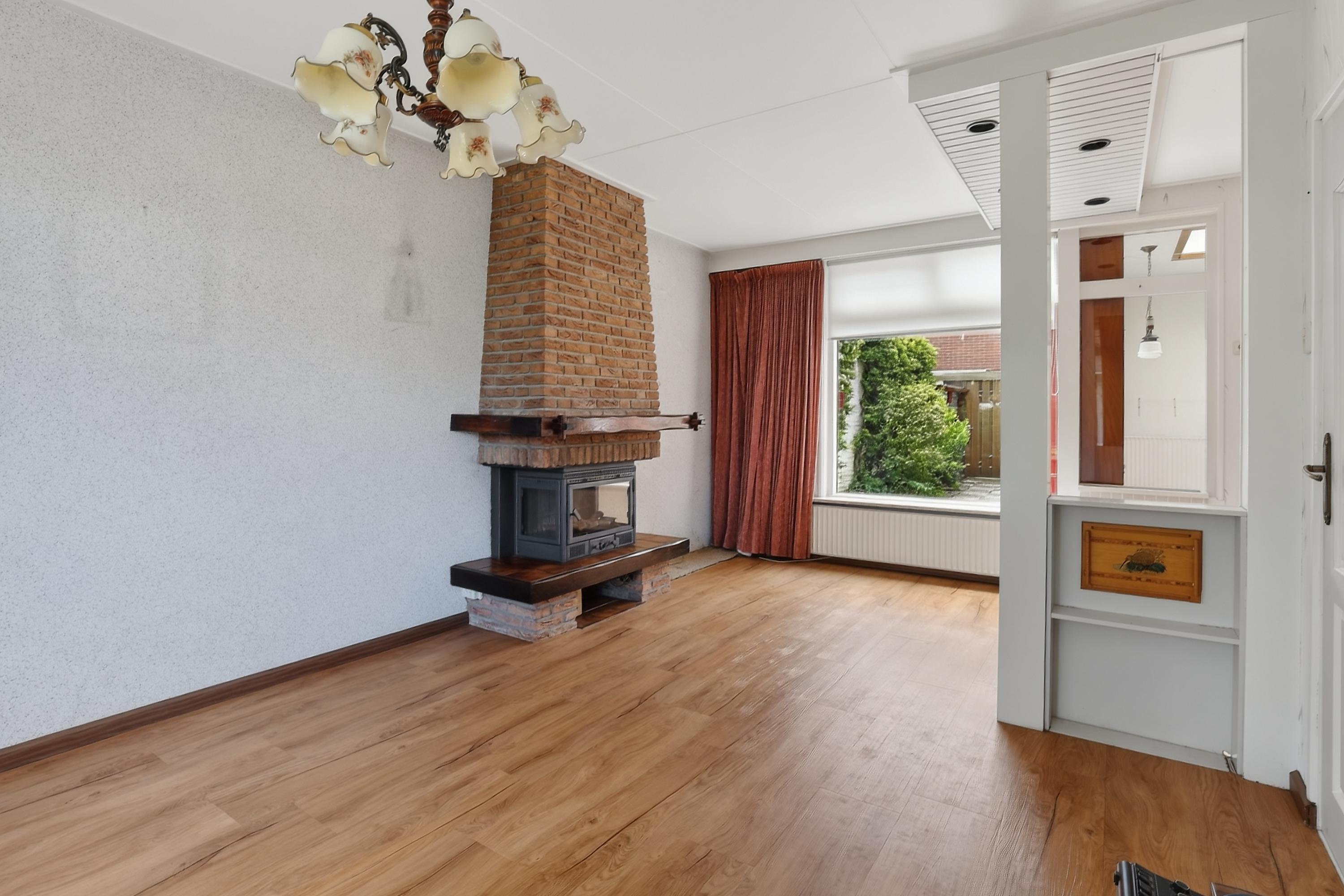 Tussenwoning te koop: Prins Bernhardstraat 20, Stellendam