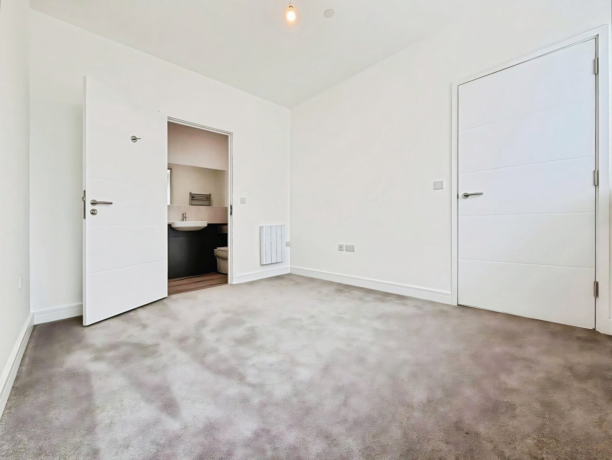 Flat Albert Place in Peterborough