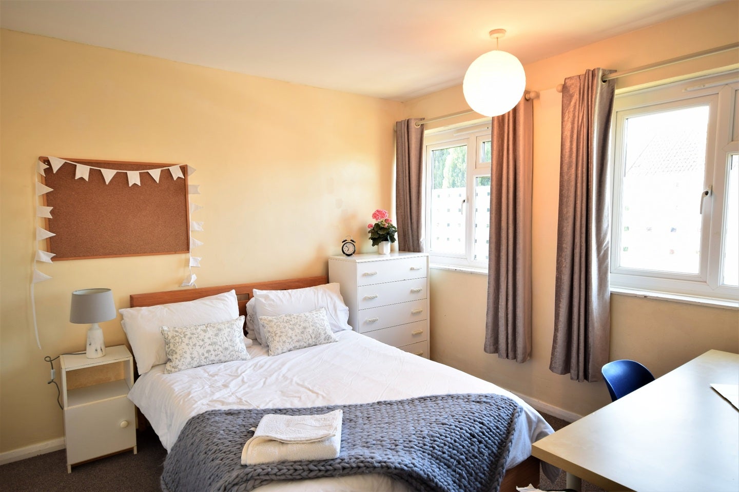 Room Sussex Avenue in Canterbury