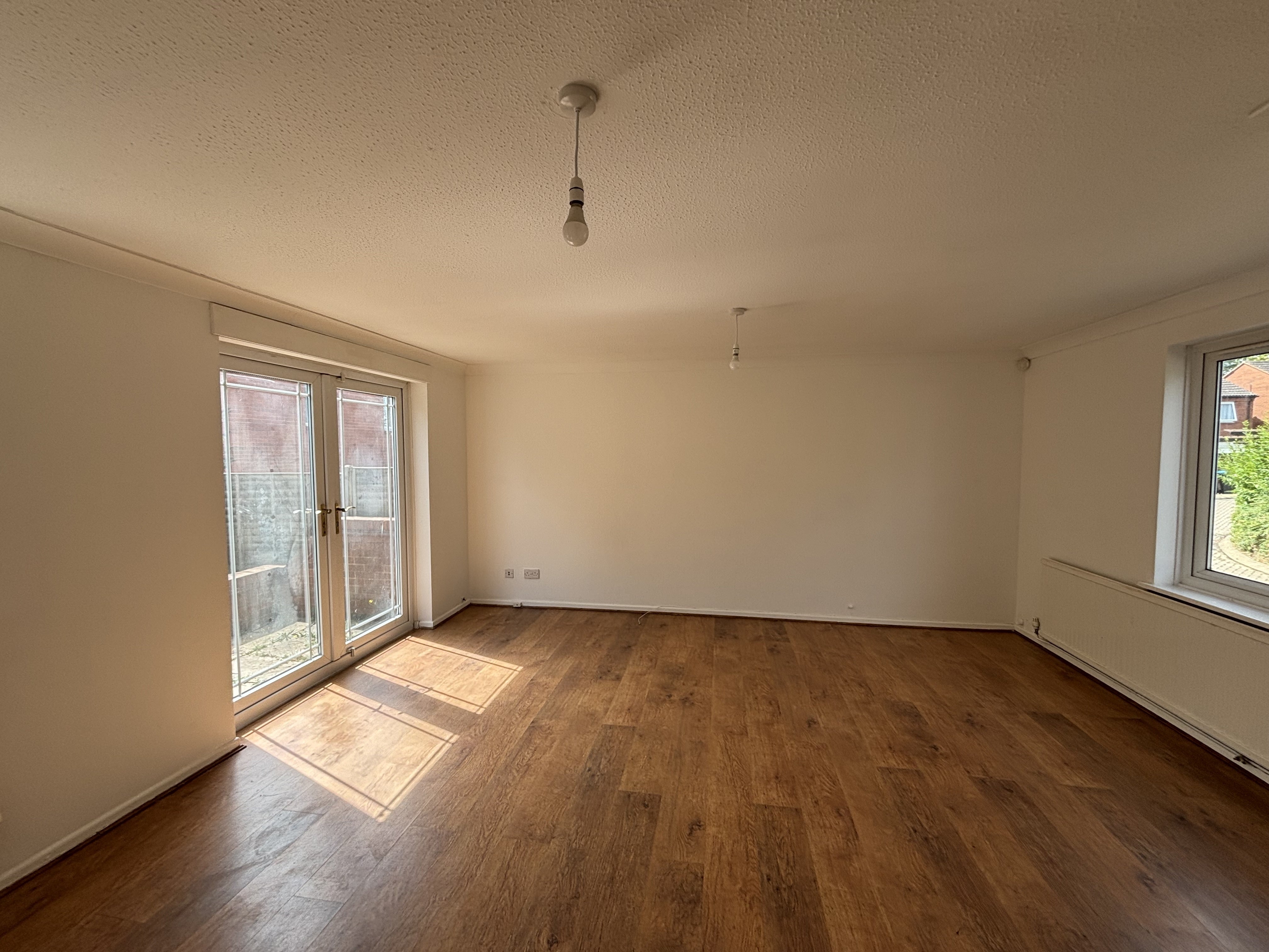 Flat Lamport Court in Milton Keynes