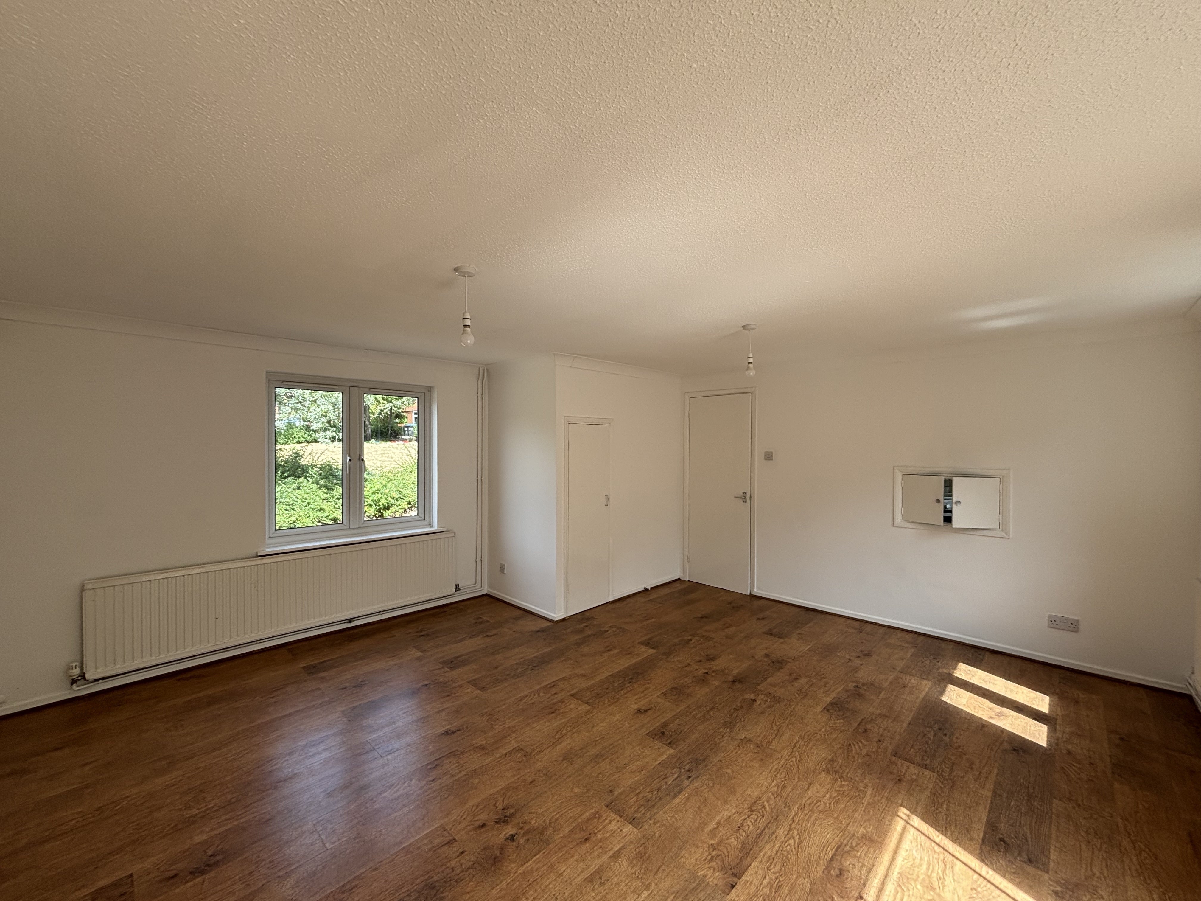 Flat Lamport Court in Milton Keynes