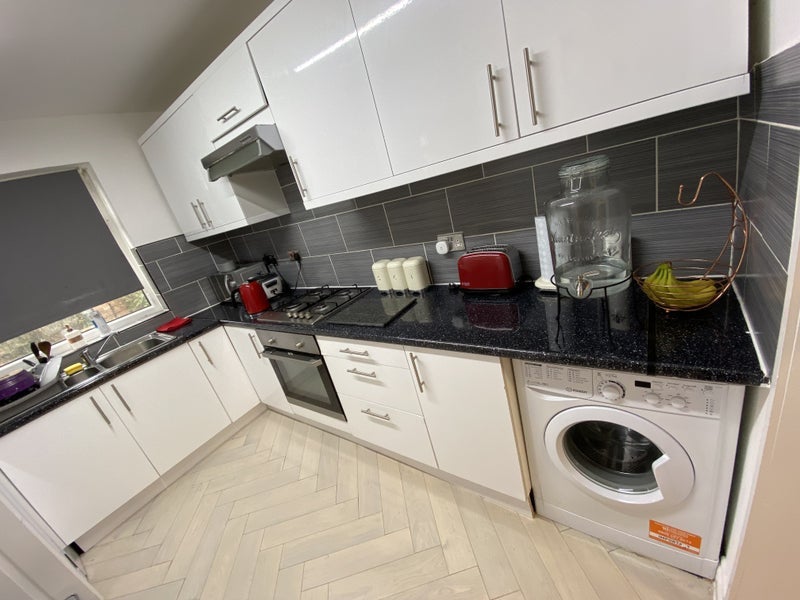 Room Bushey Down in Greater London