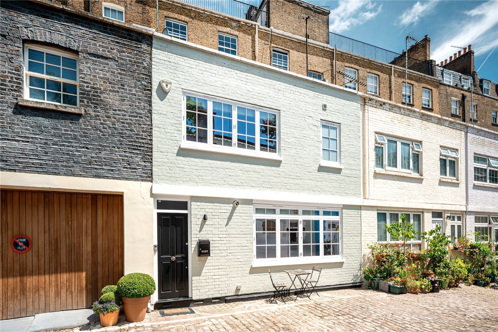 House Archery Close in City of Westminster