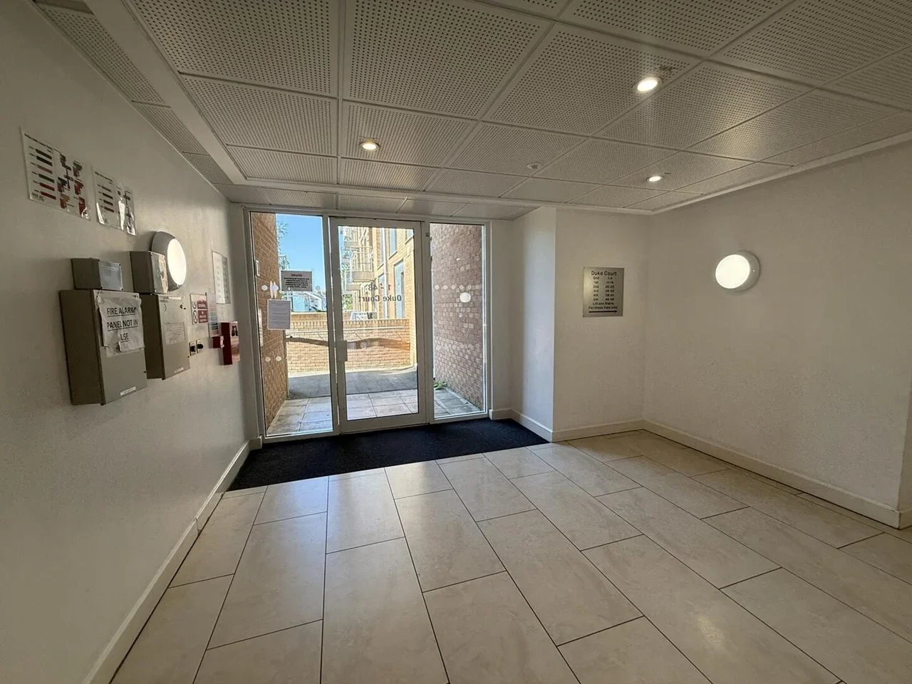 Flat Duke Court in Greater London