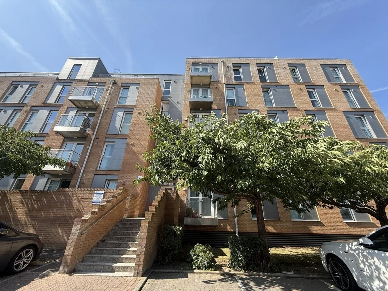Flat Duke Court in Greater London