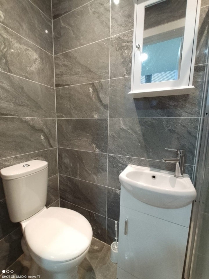Room Gleneldon Road in Greater London
