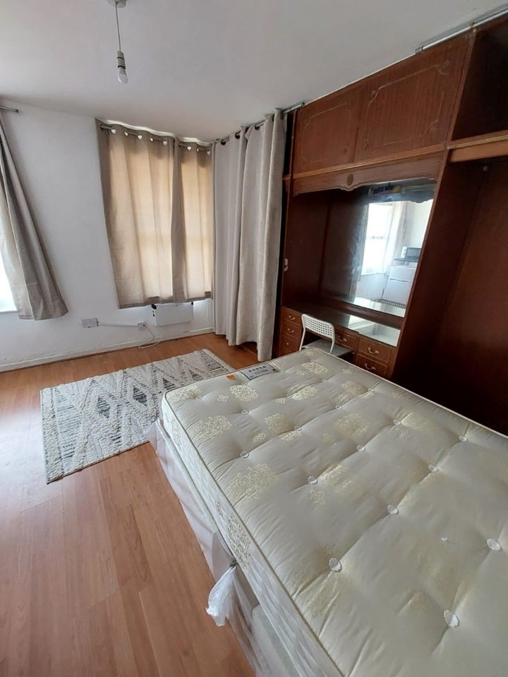 Flat Sudbury Hill Close in Greater London