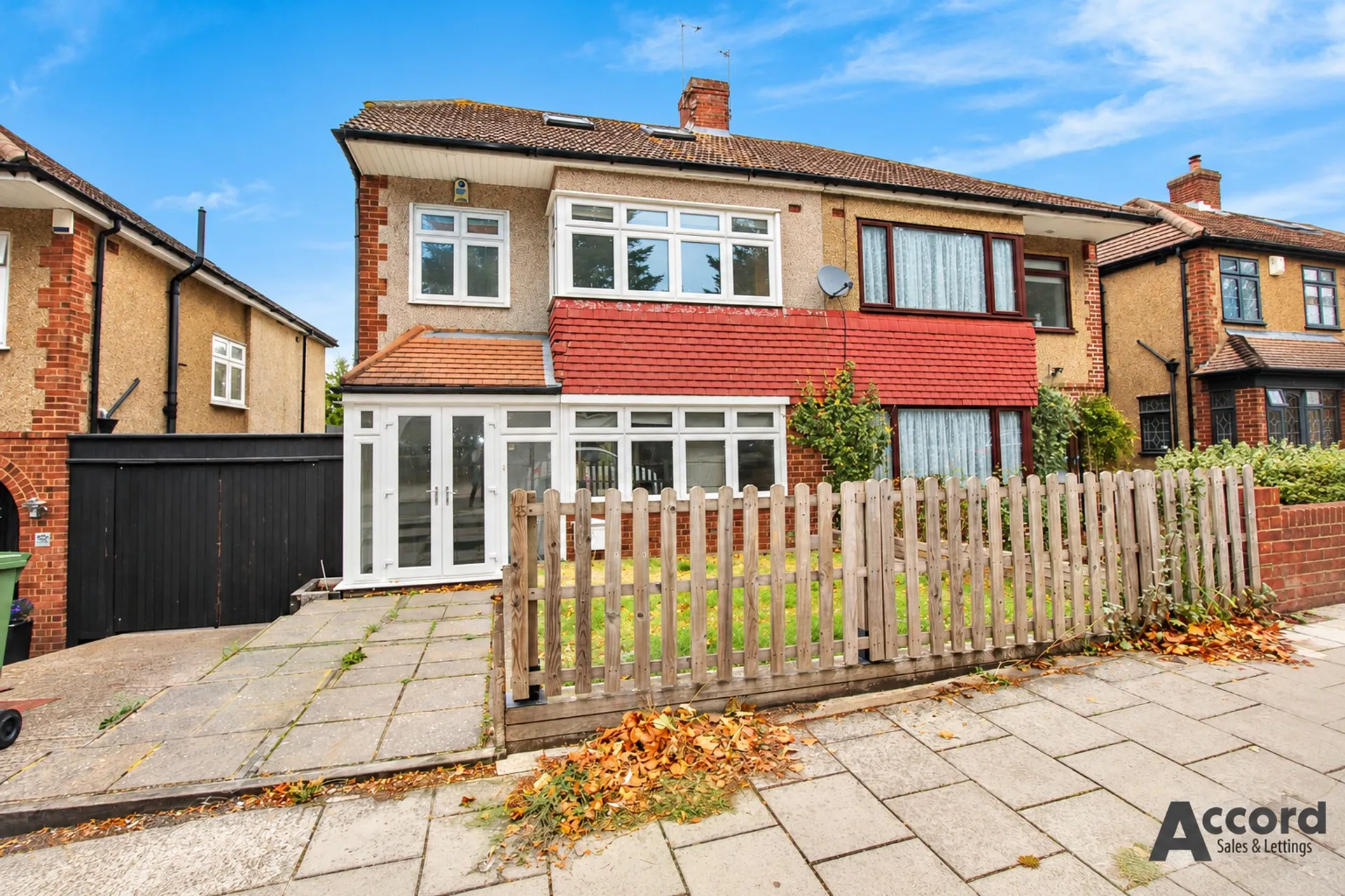 House Pettits Boulevard in London