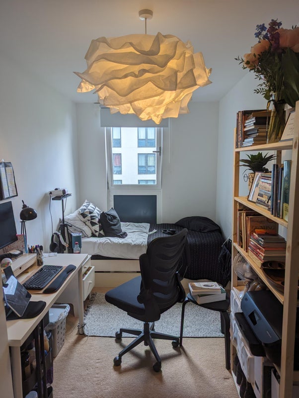 Room High Street in Greater London