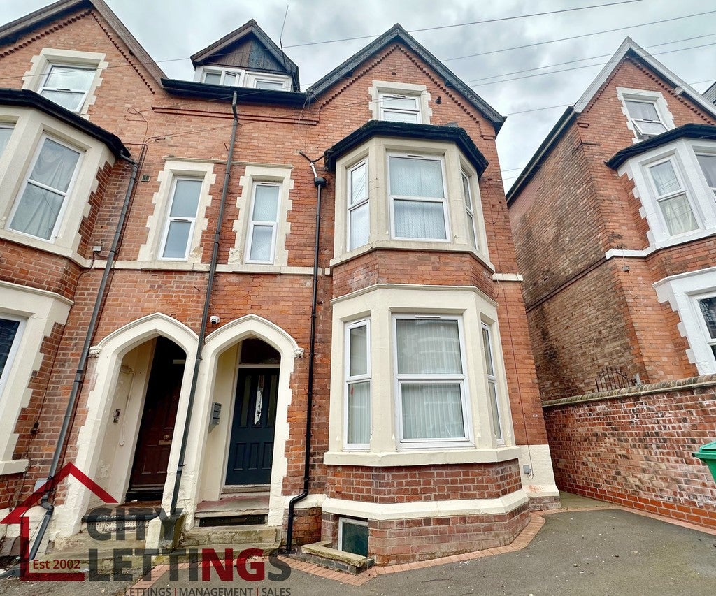 Flat Redcliffe Road in Nottingham