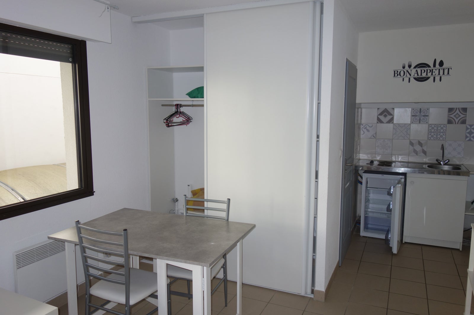 Chambre Avenue Jean Jaurès à Nîmes