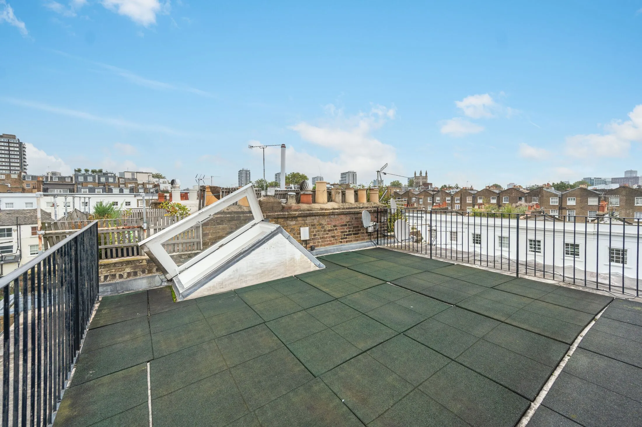 Flat Northumberland Place in City of Westminster