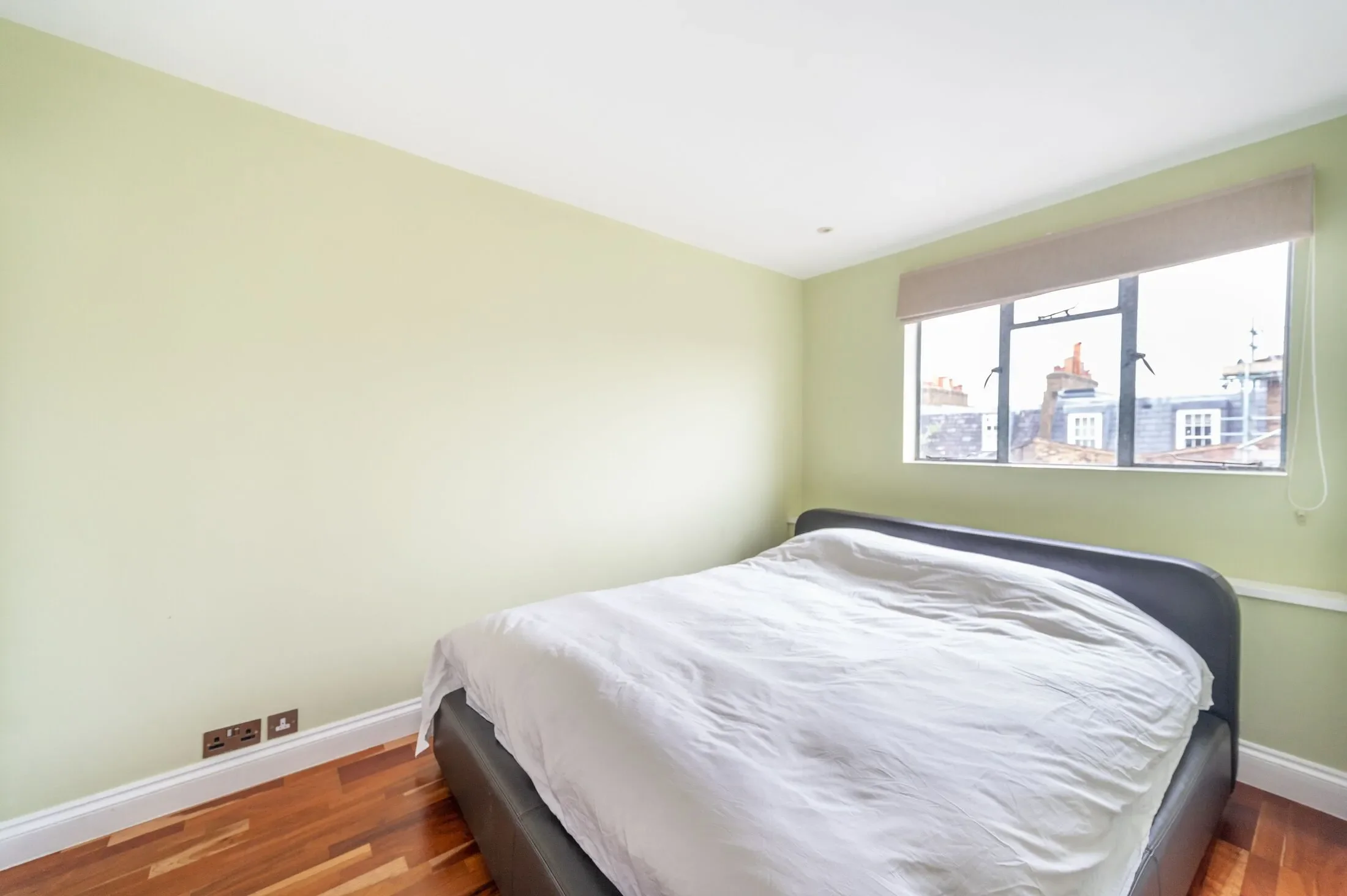 Flat Northumberland Place in City of Westminster