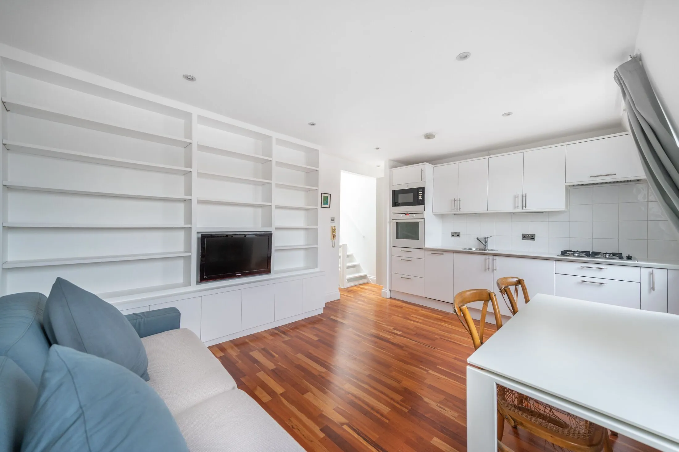 Flat Northumberland Place in City of Westminster