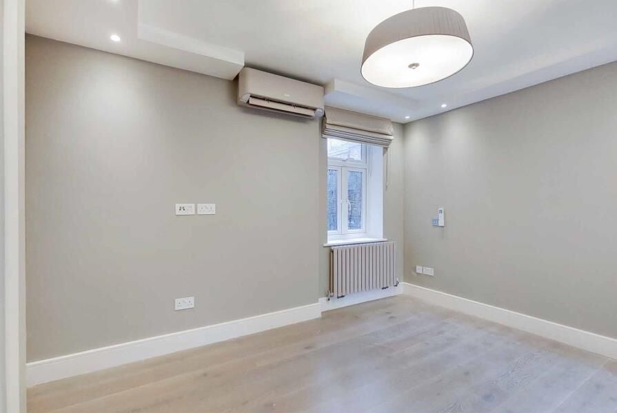Flat Fitzjohn's Avenue in Greater London