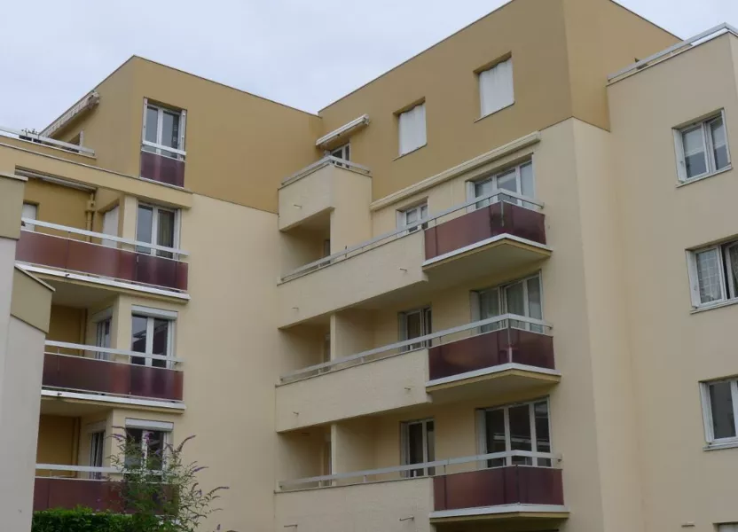 Flat Rue Octave Terrillon in Dijon