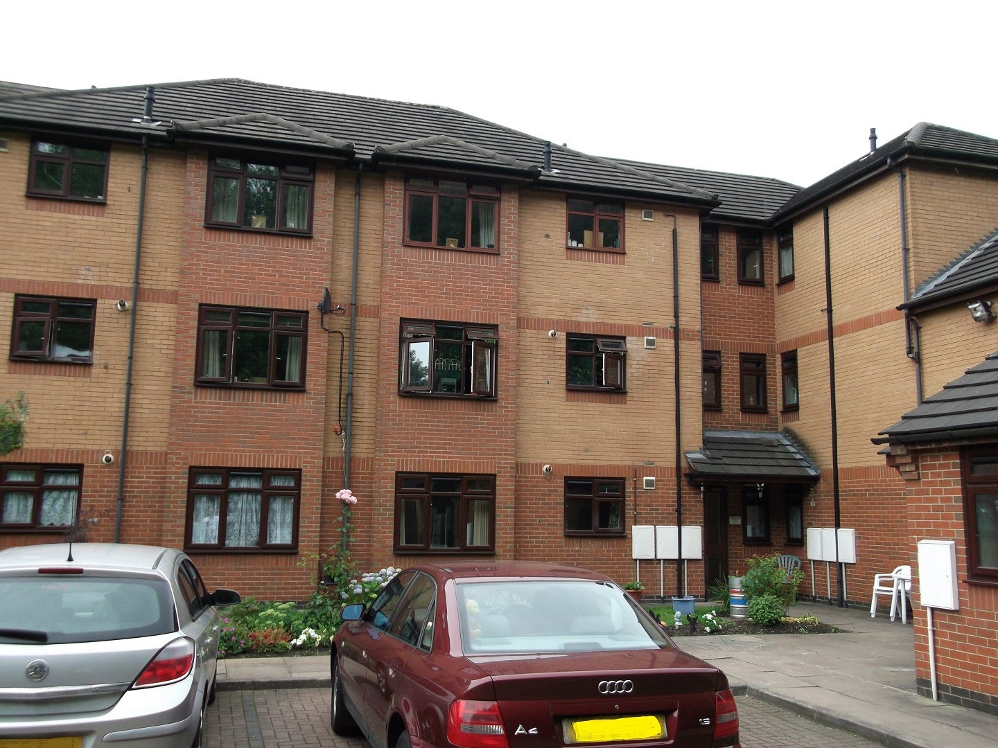 Flat Convent Court in Stoke-on-Trent