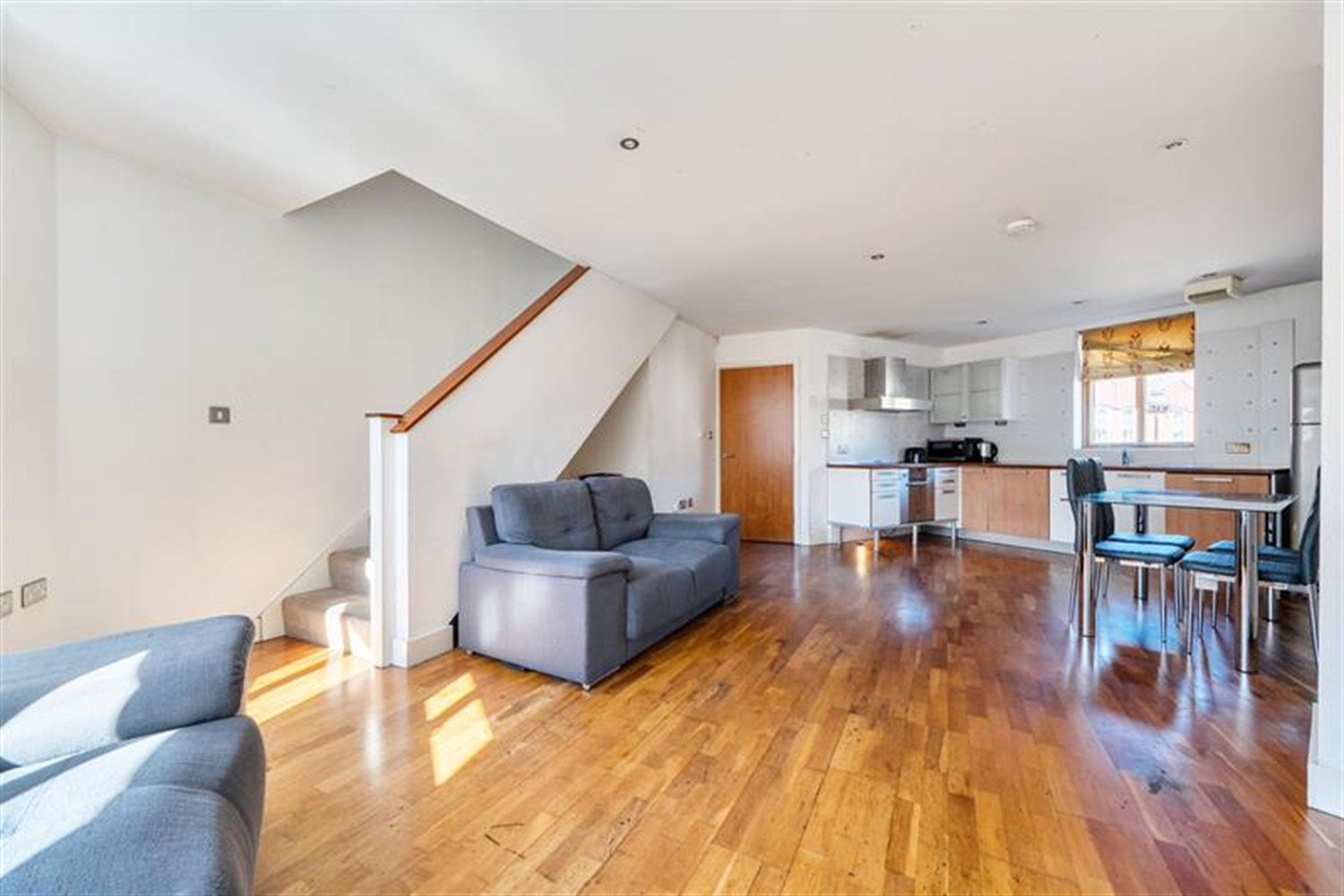 Flat Sackville Street in Reading