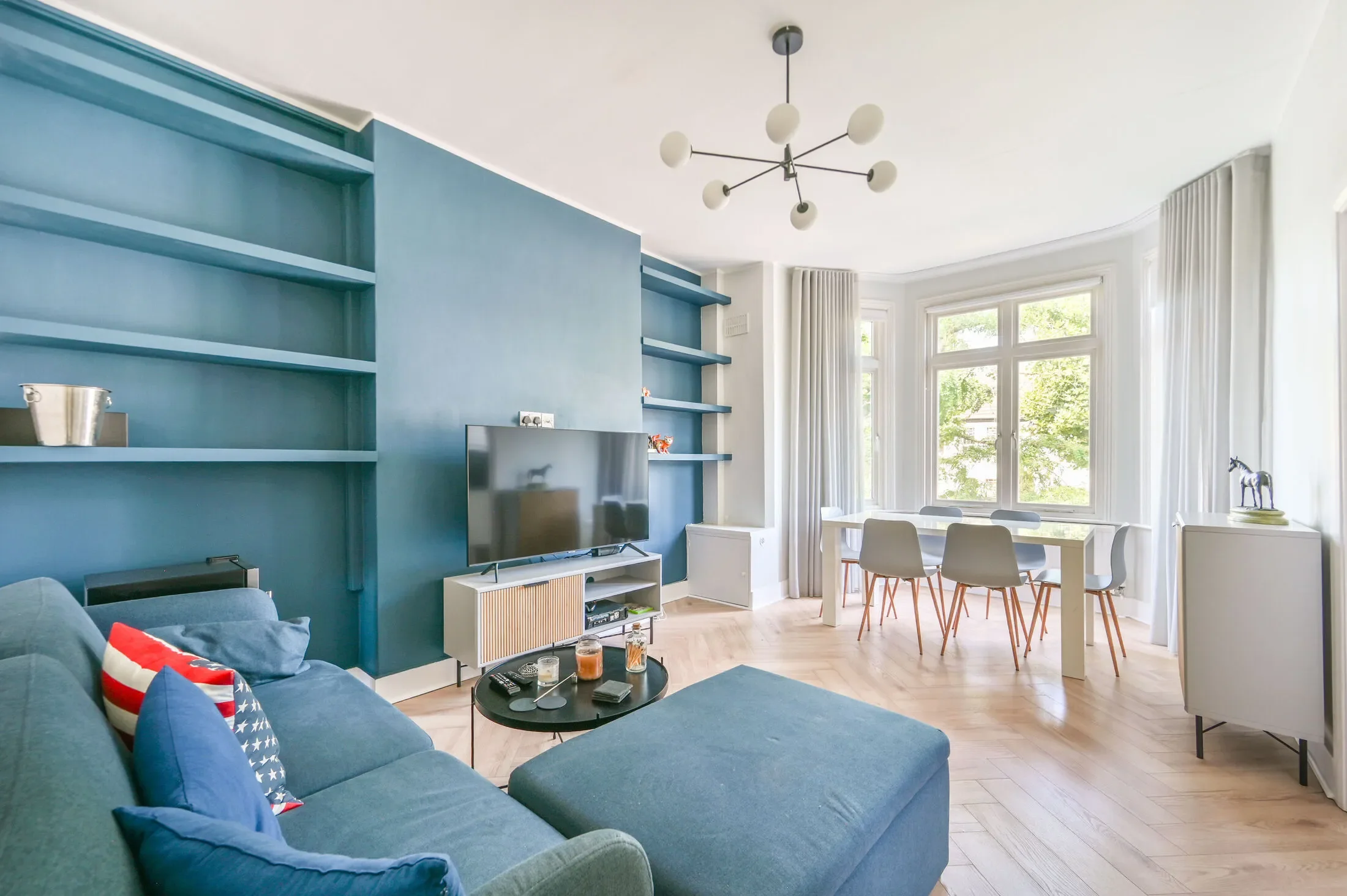 Flat Chichele Road in Greater London