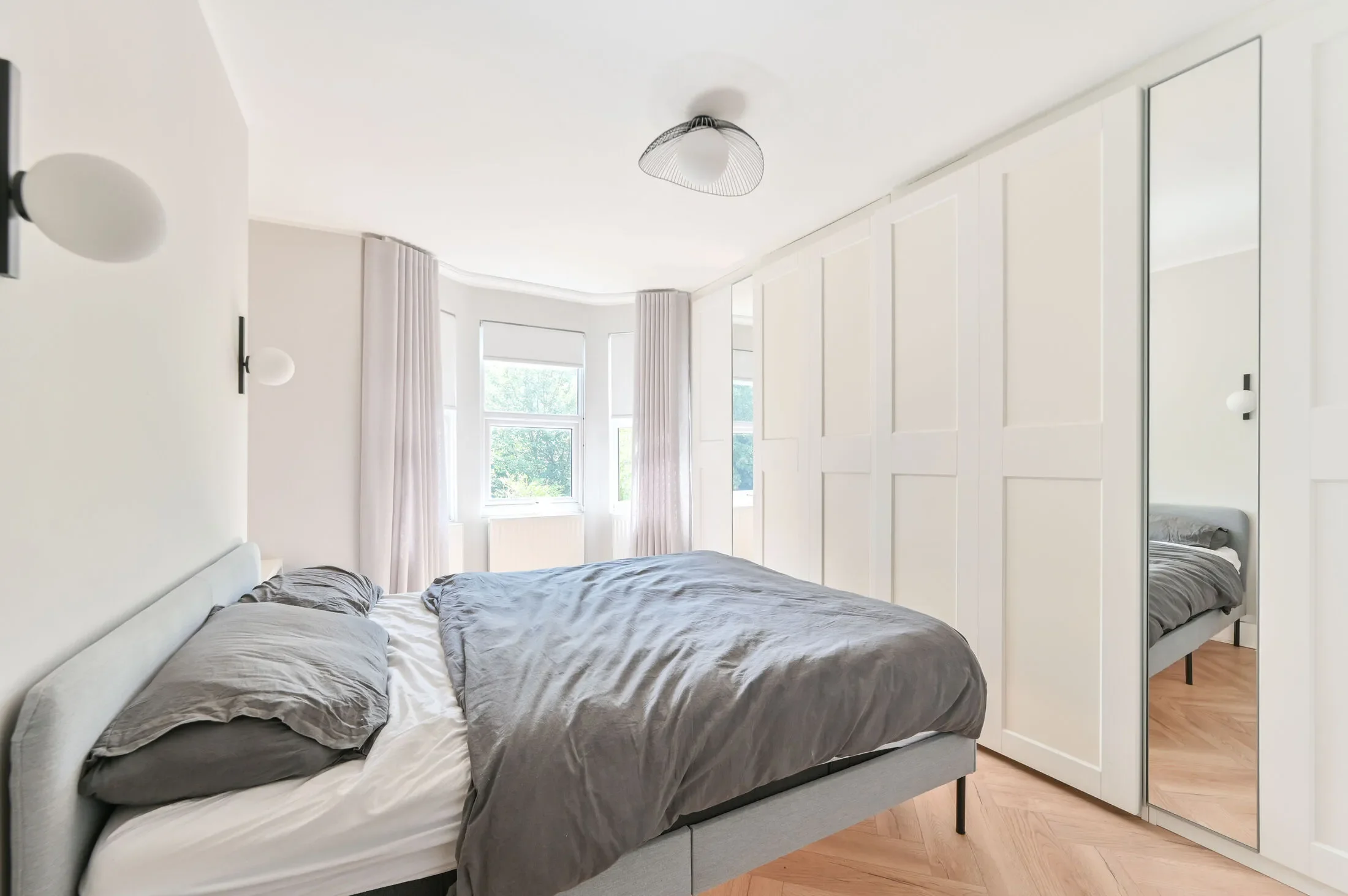 Flat Chichele Road in Greater London
