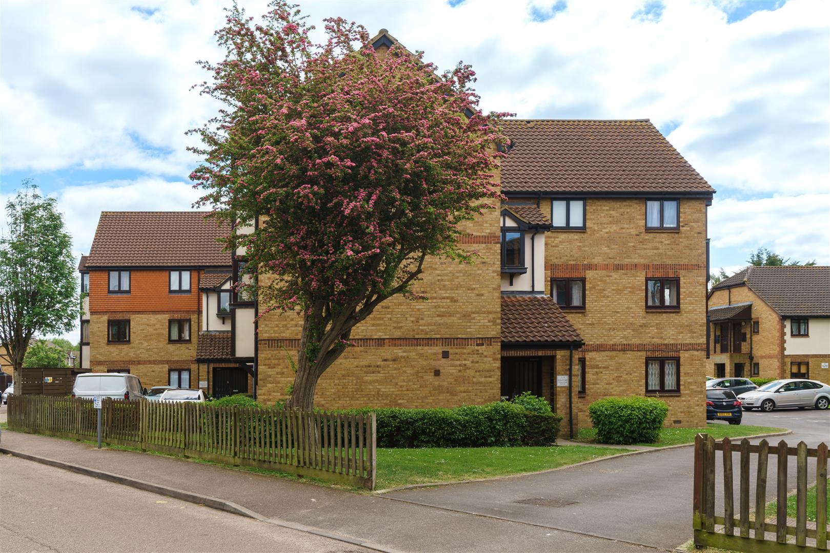 Flat Harrier Road in Greater London