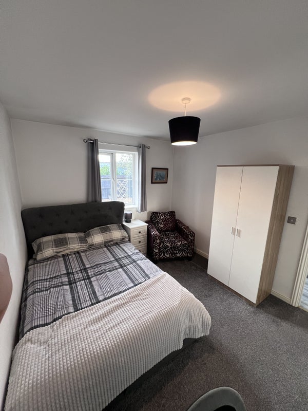 Room Newport Road in Stafford