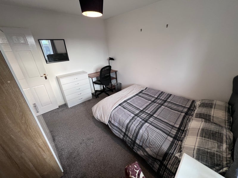 Room Newport Road in Stafford