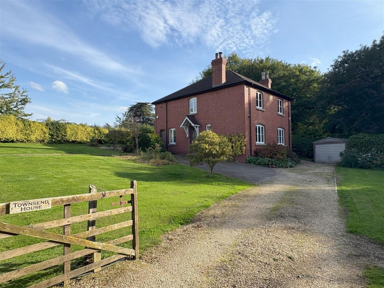 House Drake Lane in Dursley
