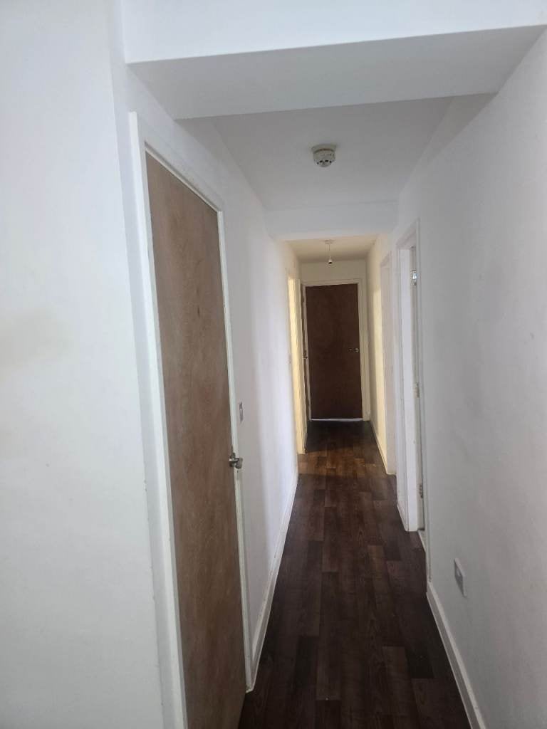 Flat Parkwood Rise in Bradford