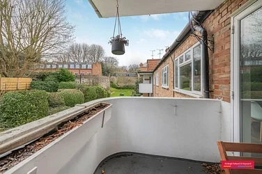 Flat Wood Lane in Greater London