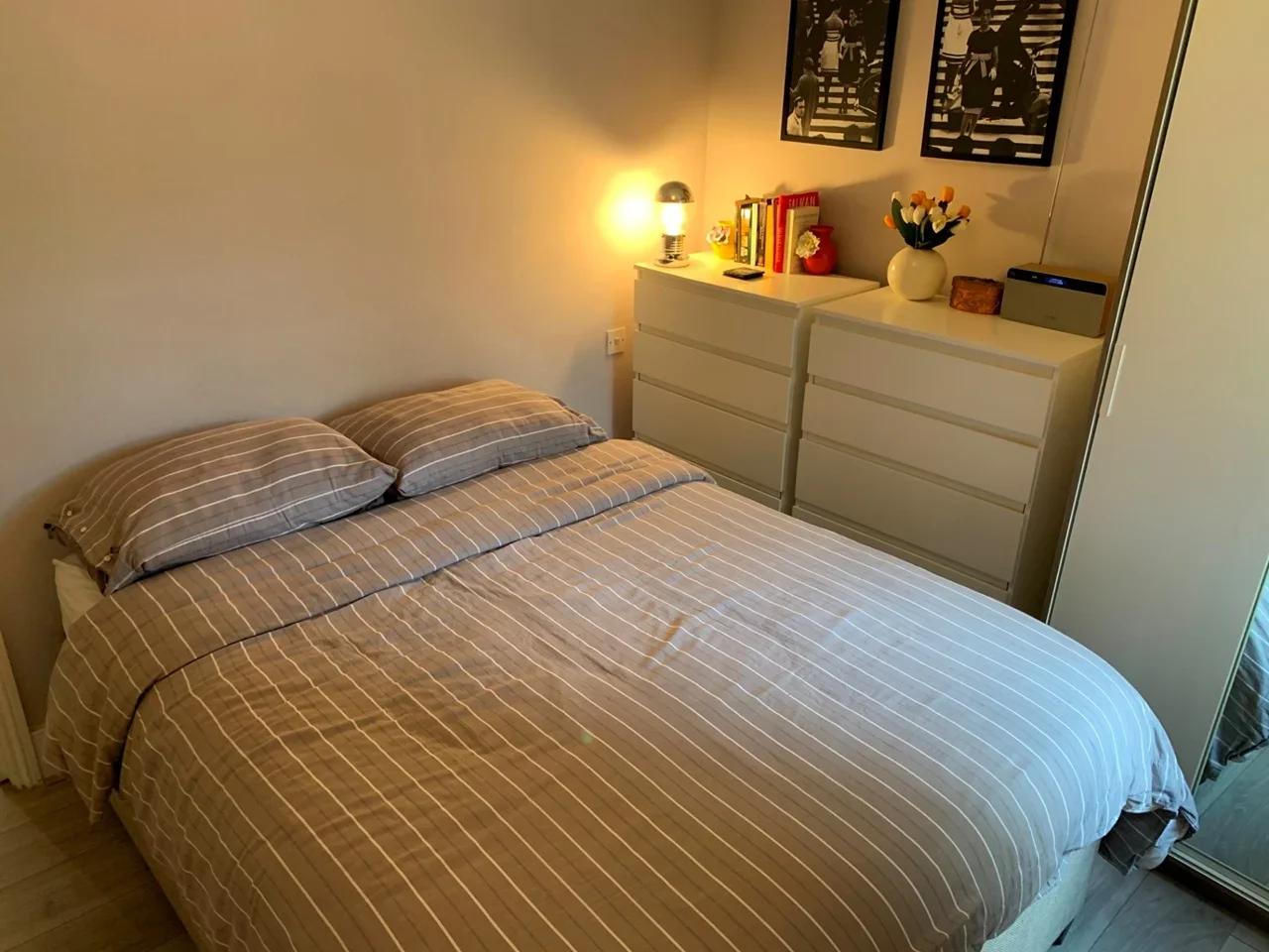 Flat Gleneagle Road in Greater London