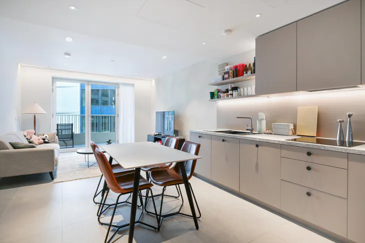 Flat Lewis Cubitt Walk in Greater London