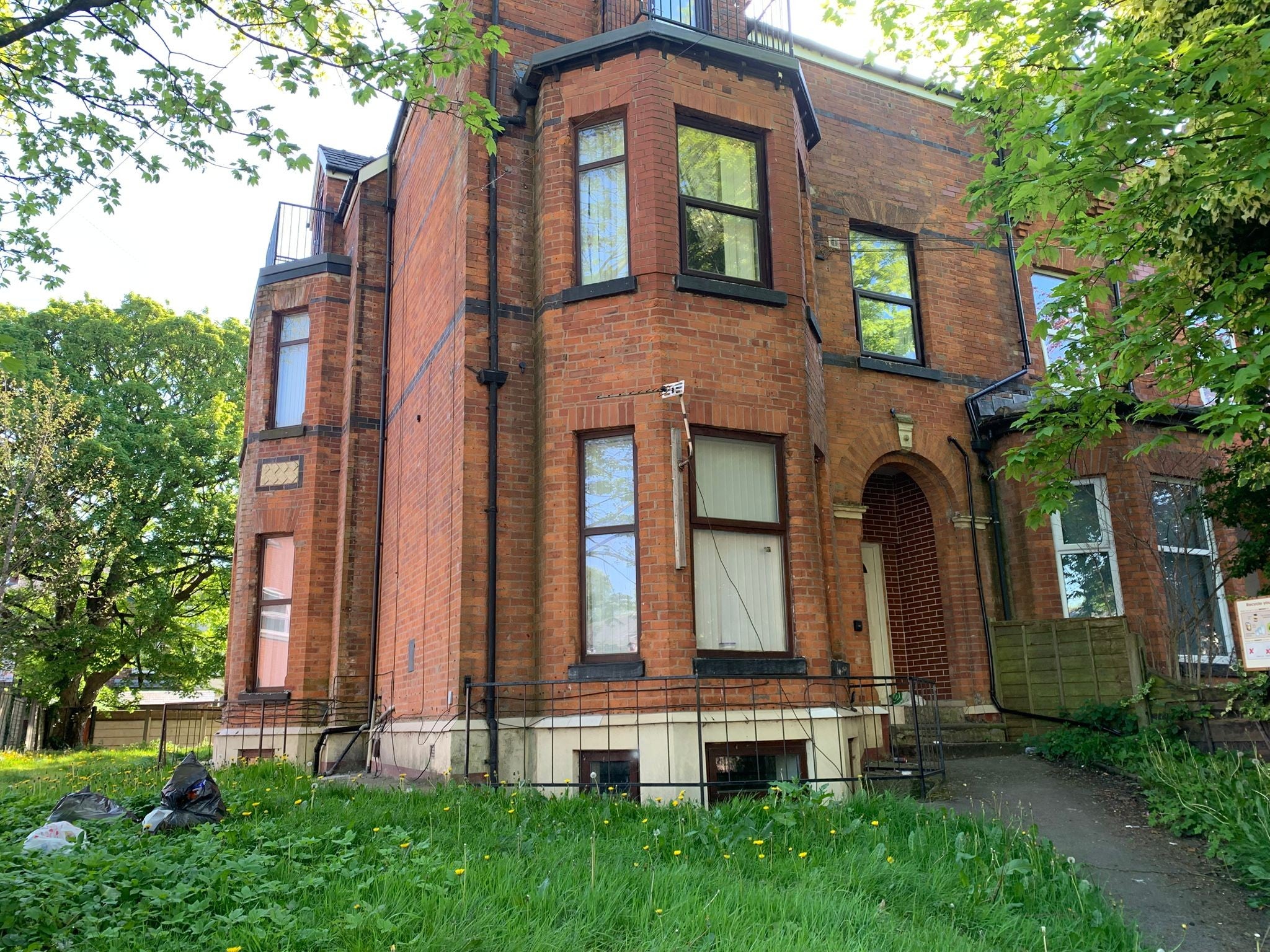 Flat Rectory Road in Manchester