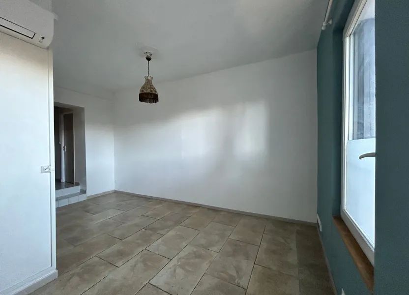 Flat Quai Saint-Pierre in Arles