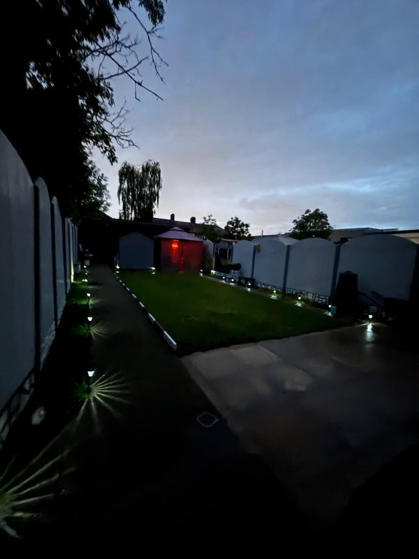 Room Pendragon Road in Greater London