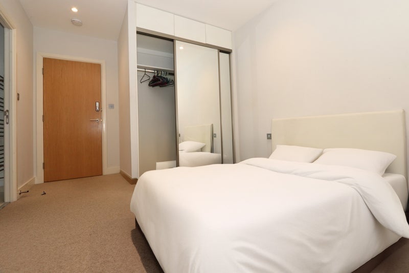 Room Holloway Road in Greater London