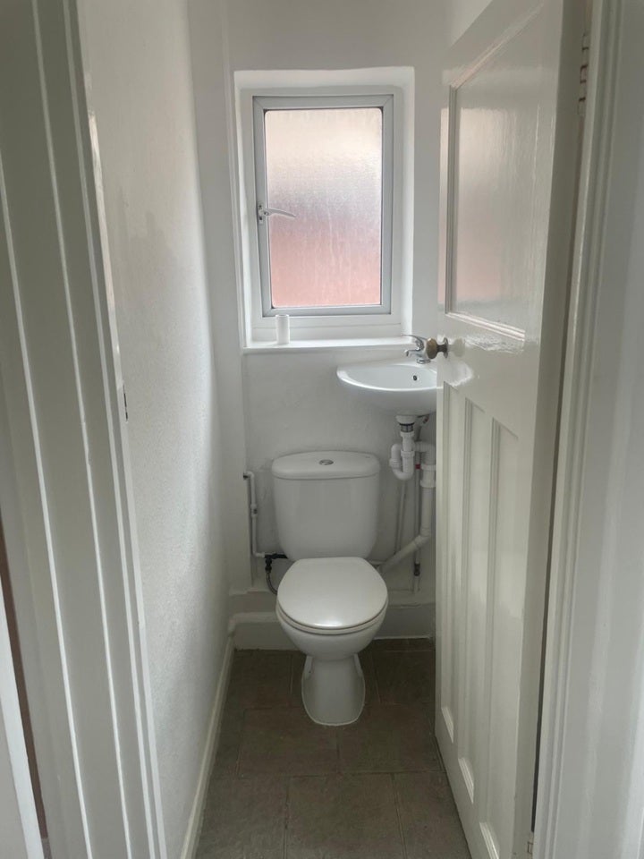Room Canada Road in Greater London