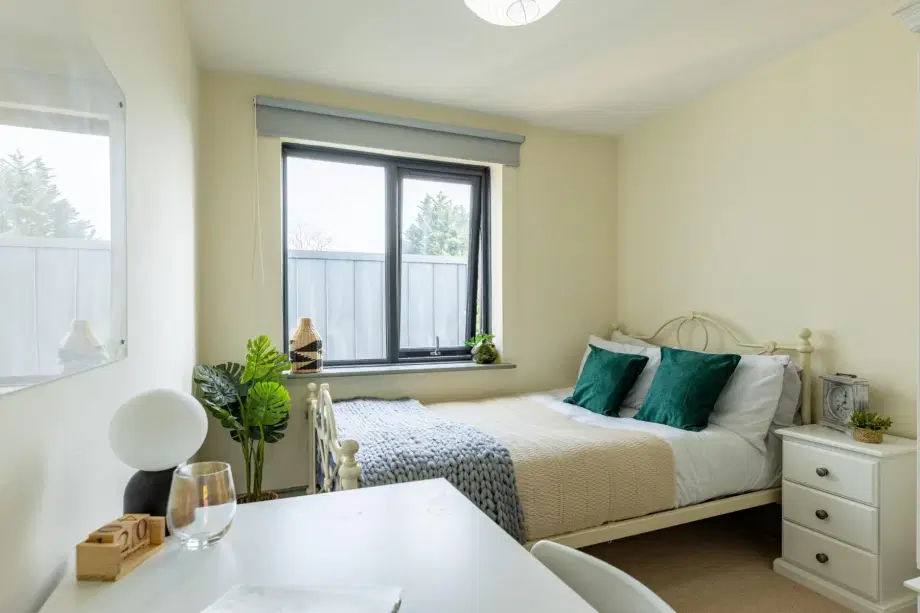 Flat Shire Oak Road in Leeds