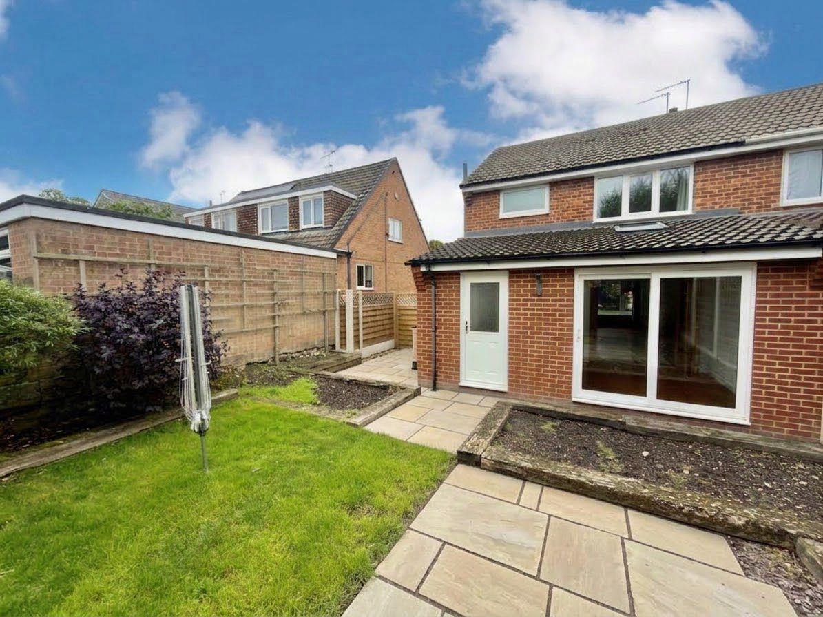 House Linton Drive in Leeds