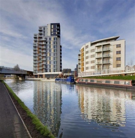 Flat Atlip Road in Greater London