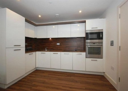 Flat Atlip Road in Greater London