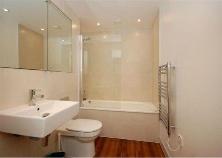 Flat Atlip Road in Greater London