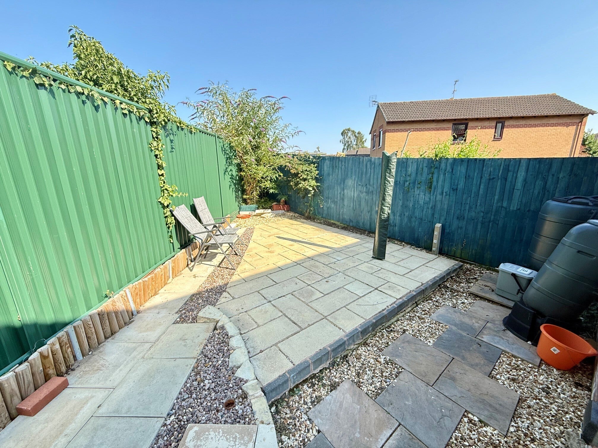 House Earlstoke Close in Cherwell District