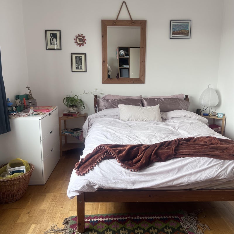 Room Burma Road in Greater London