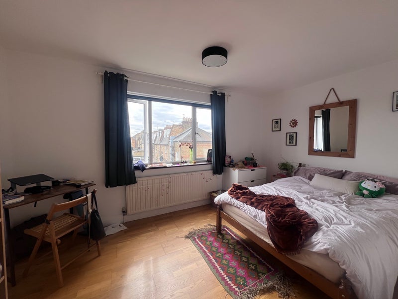Room Burma Road in Greater London
